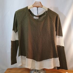 Olive and Ivory Women's Color Block Sweater